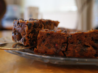 Sharing the Special Features of Christmas Cake