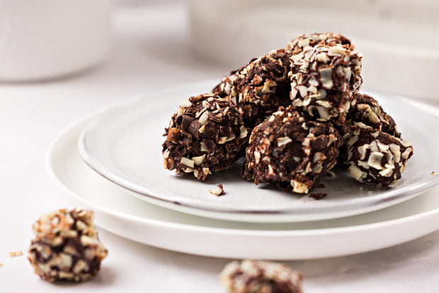 Sticky Date Delite Bites with Dipping Sauce